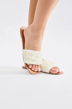 Feeling Pearly Flat Sandals - White